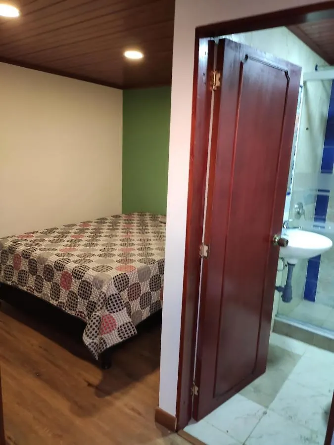 Acogedor Hostal Usaquen La Parada Del Tren Bogotá 0*,