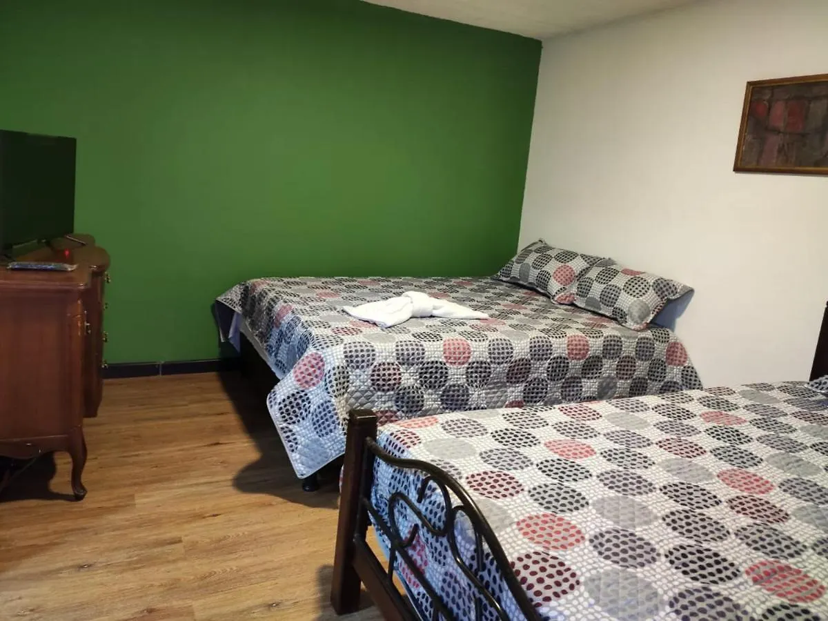 Acogedor Hostal Usaquen La Parada Del Tren Bogotá Colombia